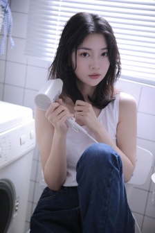 丝袜骚女